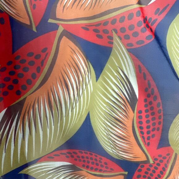 CQ by CQ Multicolored Fall Leaf short big puffy sleeved blouse size large - Picture 7 of 12